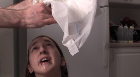 Cute girl Samara licks her piss from a diaper after taking a pee 19683604